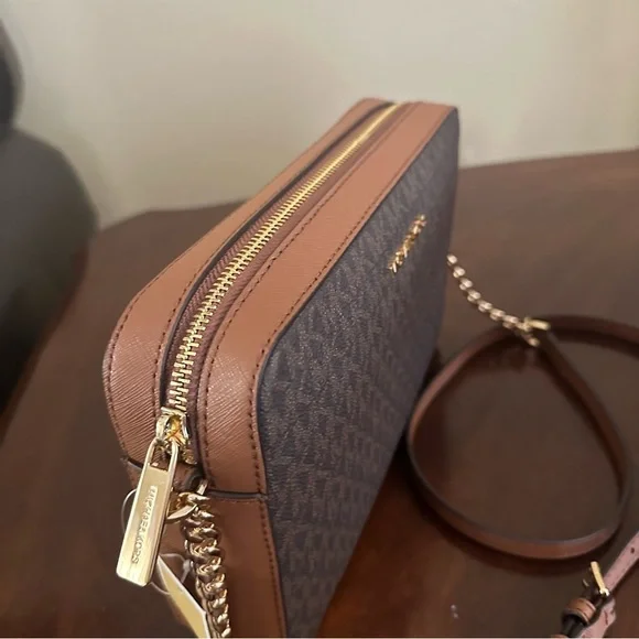Michael Kors Jet Set Large East West Crossbody bag